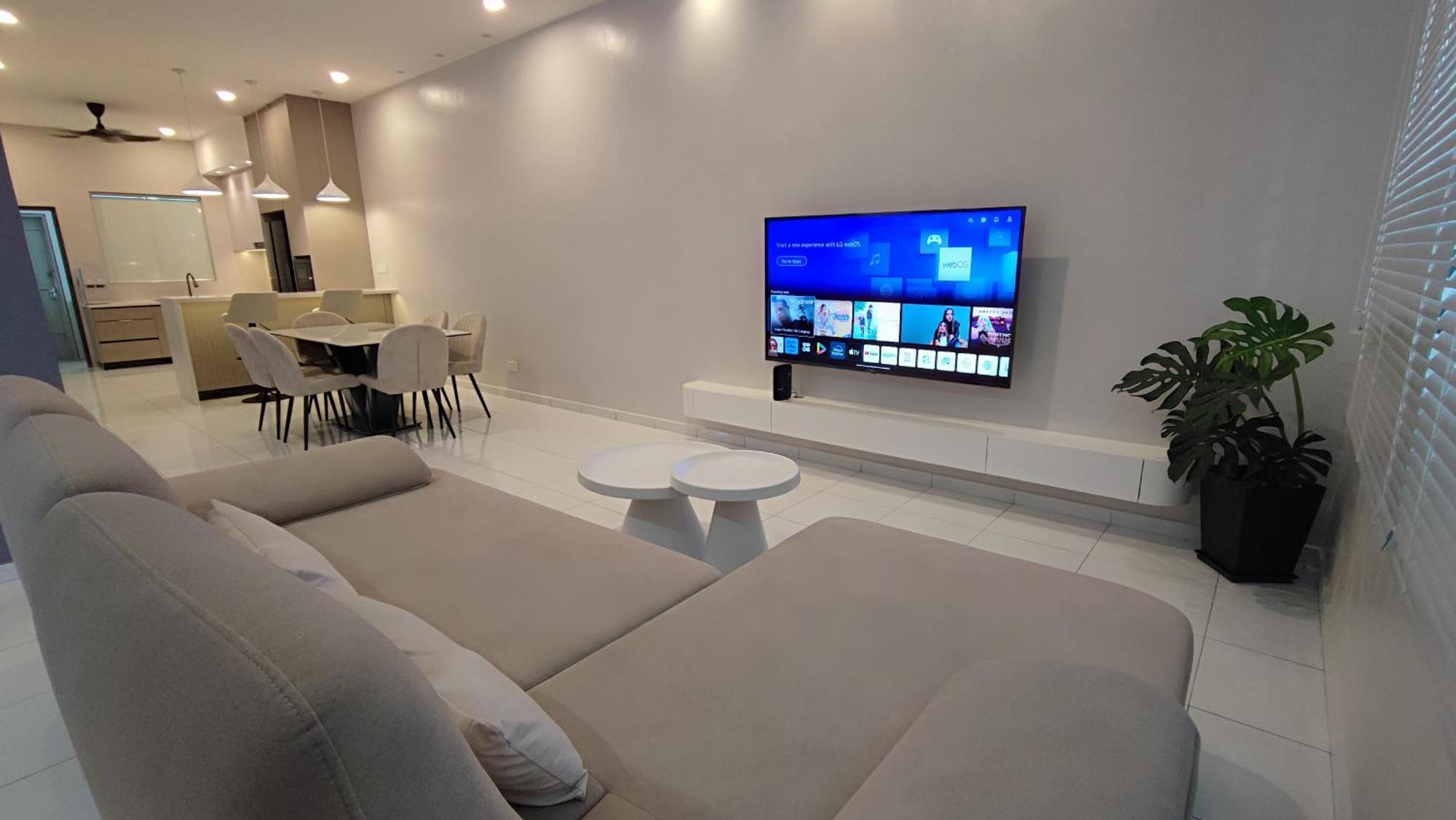 Minimalist Heaven Near Tmn Intan Holiday home