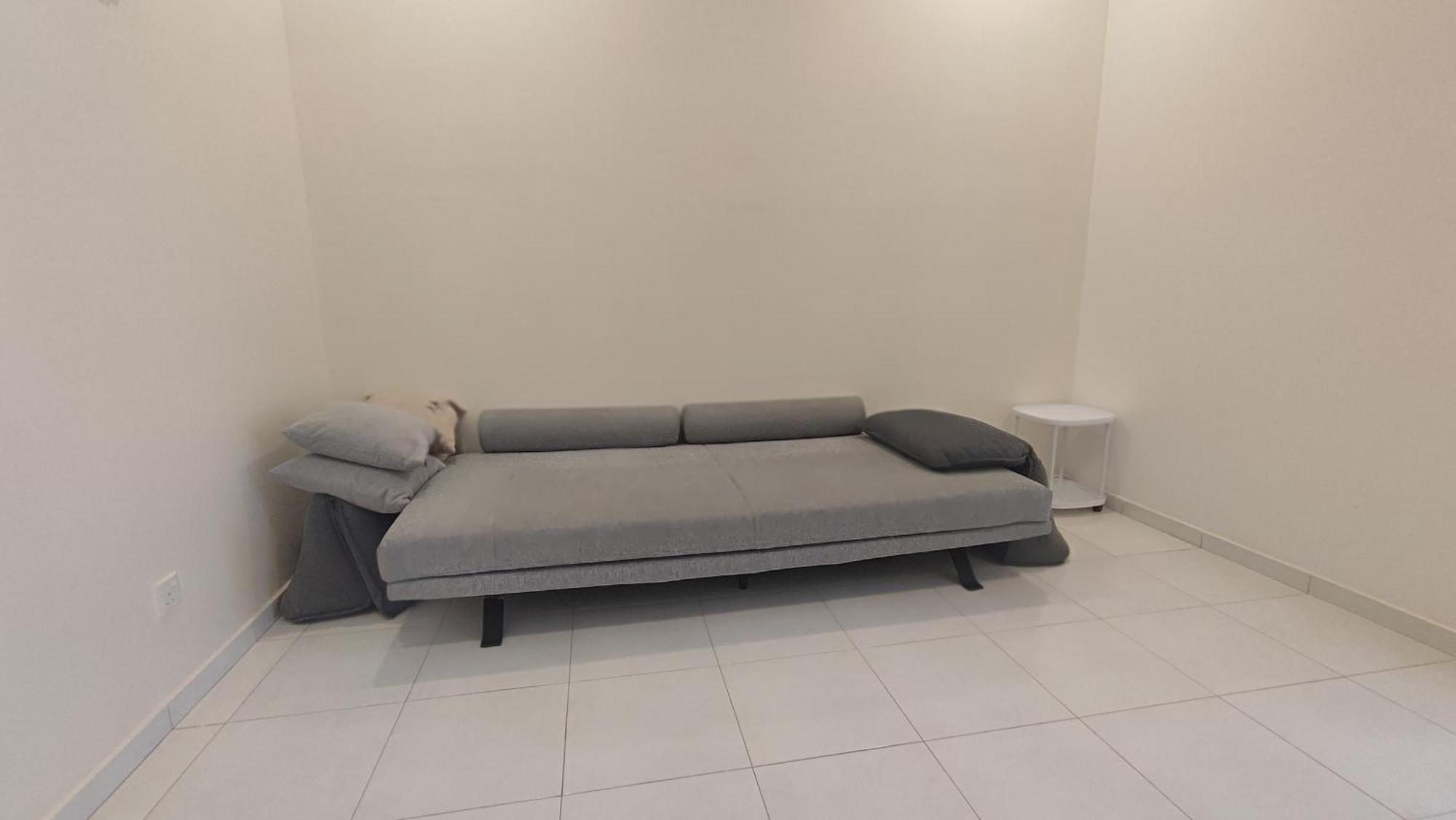 Minimalist Heaven Near Tmn Intan Holiday home